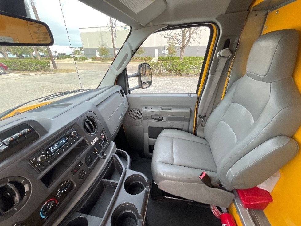 Light Duty Box Truck-Light and Medium Duty Trucks-Ford-2022-E350-Katy-TX-72,842\n\t\tmiles-$ 31,500 - Image 17