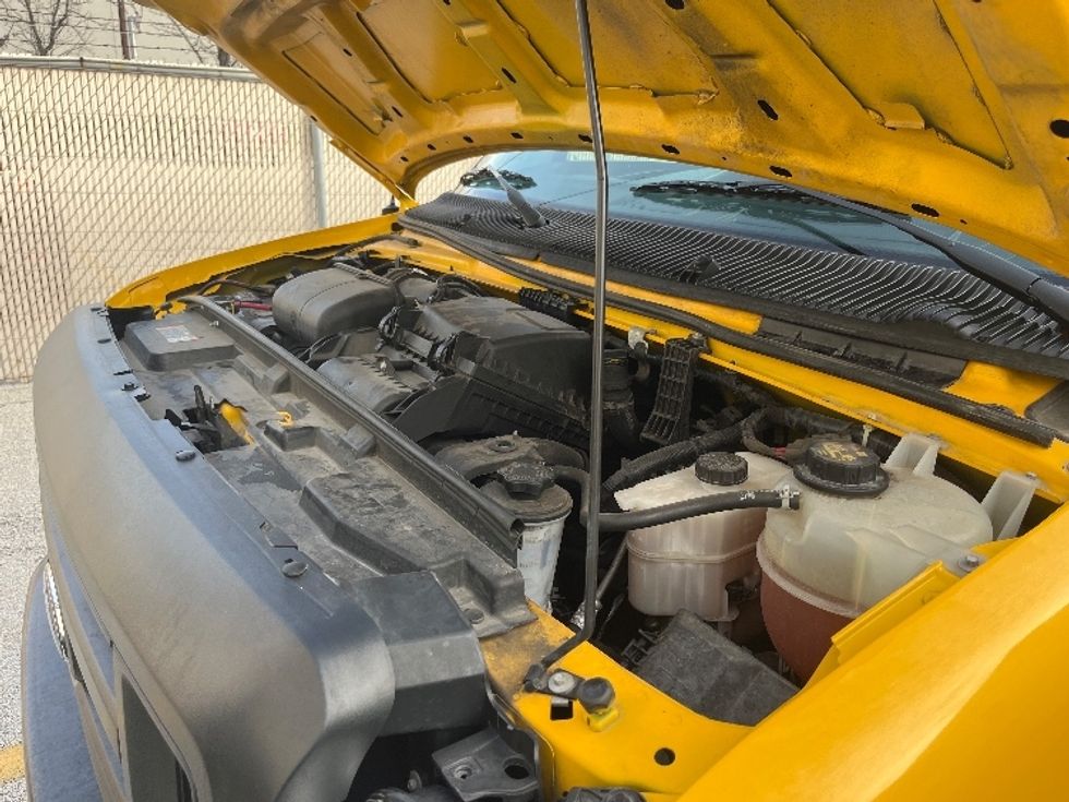 Light Duty Box Truck-Light and Medium Duty Trucks-Ford-2022-E350-Katy-TX-72,842\n\t\tmiles-$ 31,500 - Image 22