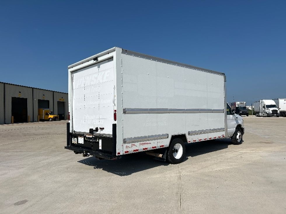 Light Duty Box Truck-Light and Medium Duty Trucks-Ford-2022-E350-Katy-TX-86,687\n\t\tmiles-$ 32,000 - Image 13
