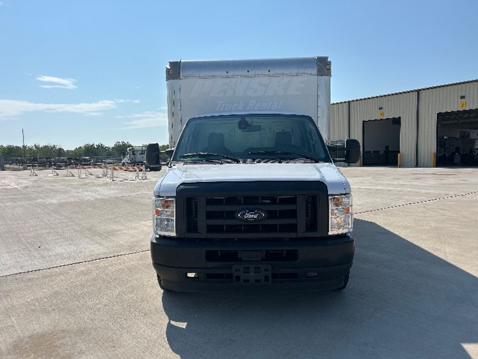 Light Duty Box Truck-Light and Medium Duty Trucks-Ford-2022-E350-Katy-TX-86,687\n\t\tmiles-$ 32,000 - Image 2
