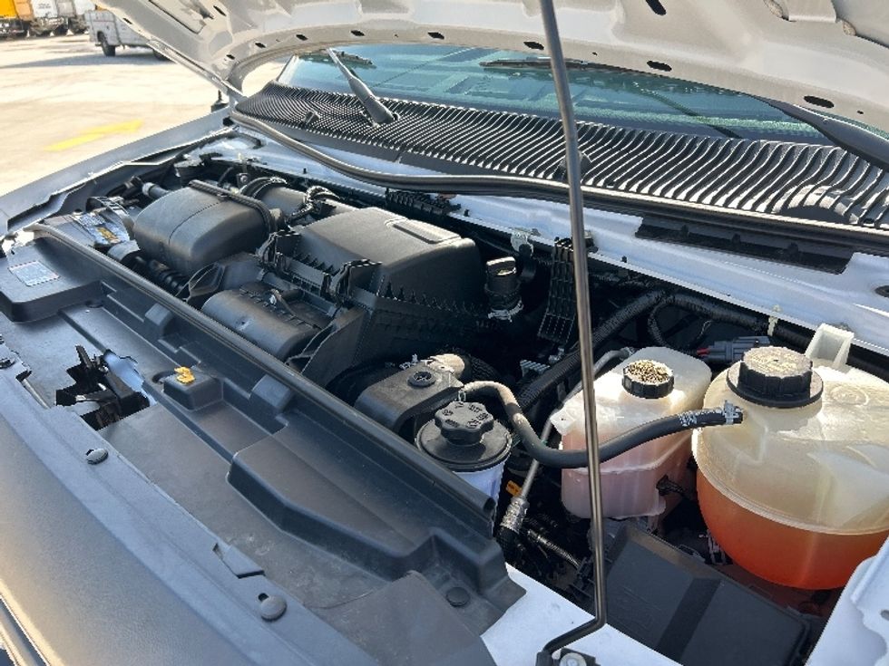 Light Duty Box Truck-Light and Medium Duty Trucks-Ford-2022-E350-Katy-TX-86,687\n\t\tmiles-$ 32,000 - Image 24