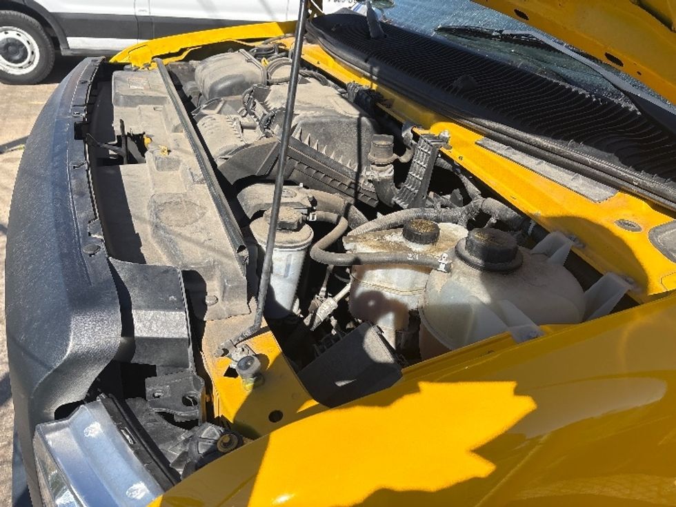 Light Duty Box Truck-Light and Medium Duty Trucks-Ford-2022-E350-Katy-TX-88,929\n\t\tmiles-$ 29,250 - Image 22