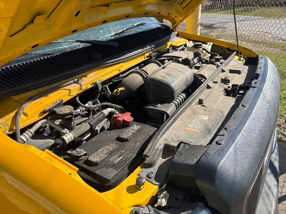 Light Duty Box Truck-Light and Medium Duty Trucks-Ford-2022-E350-Katy-TX-88,929\n\t\tmiles-$ 29,250 - Image 23