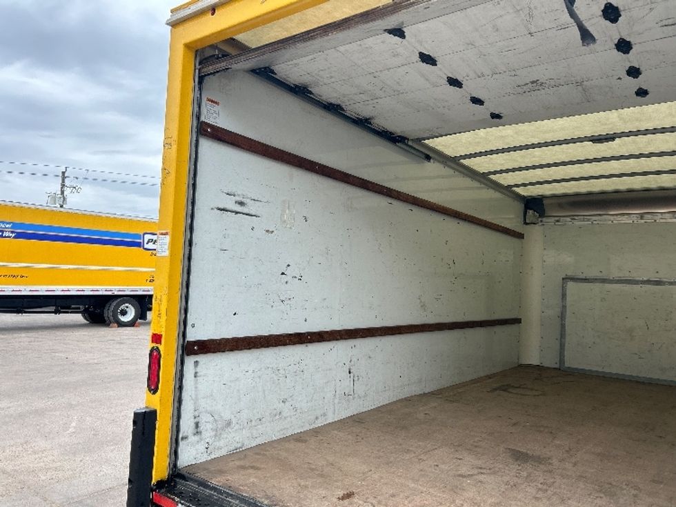 Light Duty Box Truck-Light and Medium Duty Trucks-Ford-2022-E350-Katy-TX-93,635\n\t\tmiles-$ 28,500 - Image 11