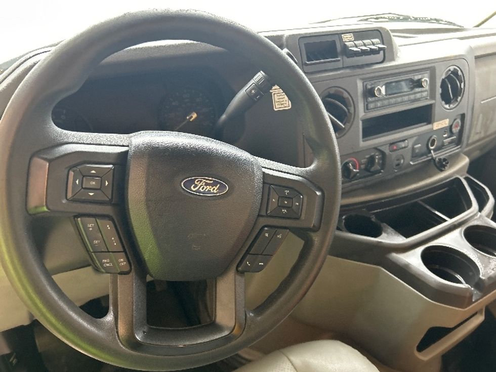 Light Duty Box Truck-Light and Medium Duty Trucks-Ford-2022-E350-Katy-TX-93,635\n\t\tmiles-$ 28,500 - Image 17