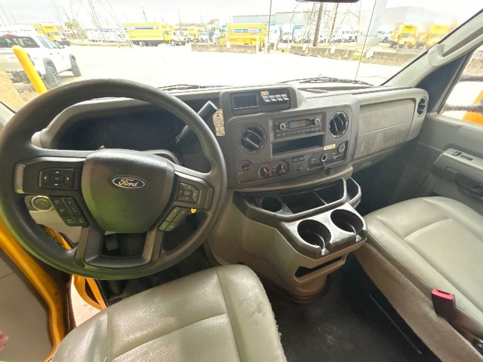 Light Duty Box Truck-Light and Medium Duty Trucks-Ford-2022-E350-Katy-TX-93,635\n\t\tmiles-$ 28,500 - Image 18
