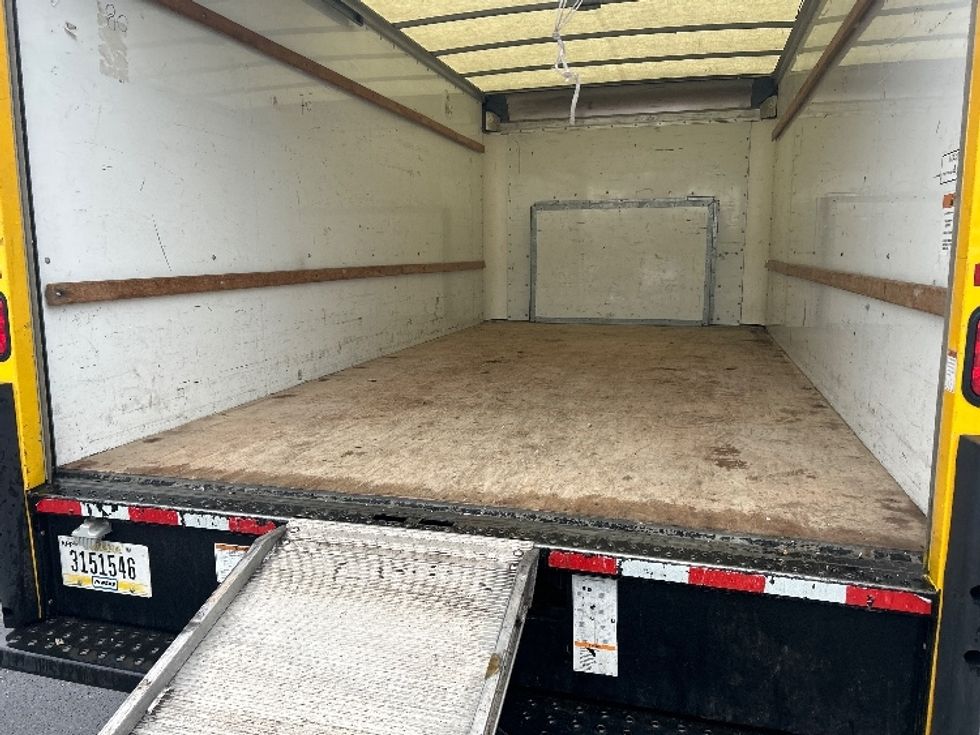Light Duty Box Truck-Light and Medium Duty Trucks-Ford-2022-E350-Kearny-NJ-91,336\n\t\tmiles-$ 27,750 - Image 10