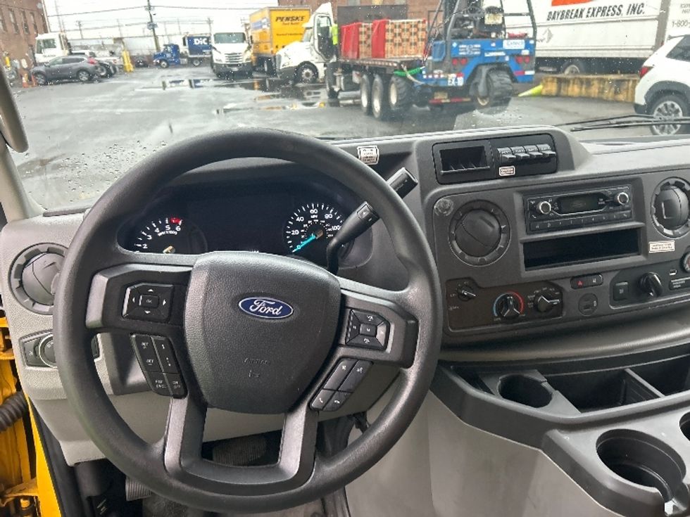 Light Duty Box Truck-Light and Medium Duty Trucks-Ford-2022-E350-Kearny-NJ-91,336\n\t\tmiles-$ 27,750 - Image 18