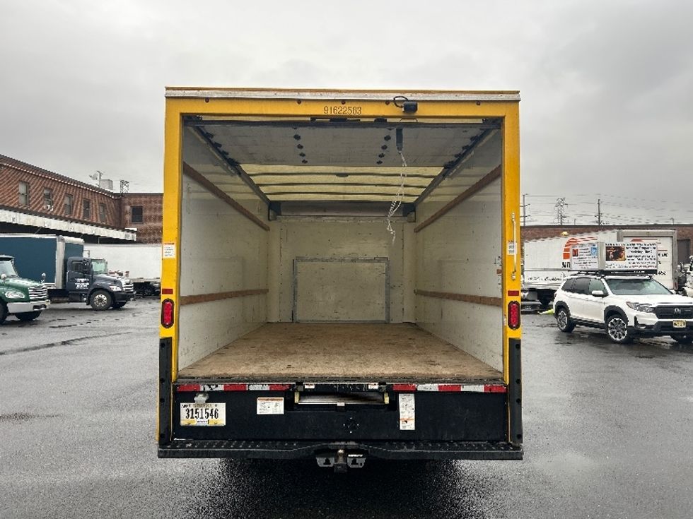 Light Duty Box Truck-Light and Medium Duty Trucks-Ford-2022-E350-Kearny-NJ-91,336\n\t\tmiles-$ 27,750 - Image 8