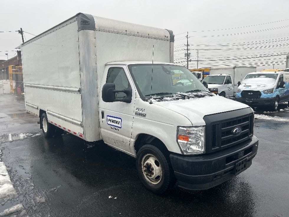 Light Duty Box Truck-Light and Medium Duty Trucks-Ford-2022-E350-Kearny-NJ-98,331\n\t\tmiles-$ 30,250 - Image 1