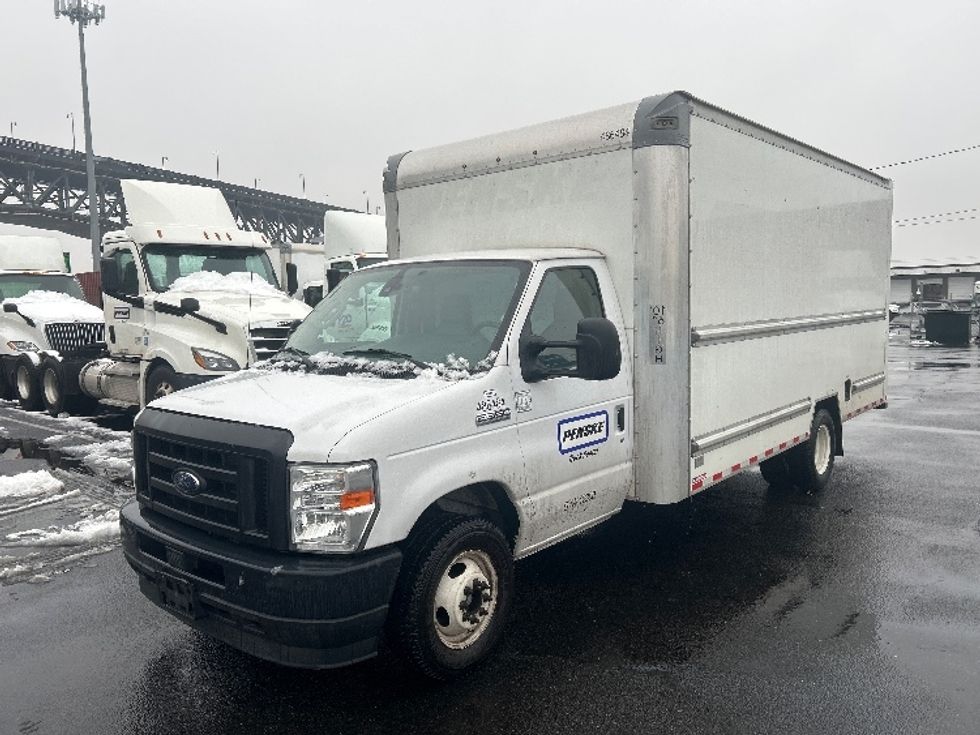 Light Duty Box Truck-Light and Medium Duty Trucks-Ford-2022-E350-Kearny-NJ-98,331\n\t\tmiles-$ 30,250 - Image 3