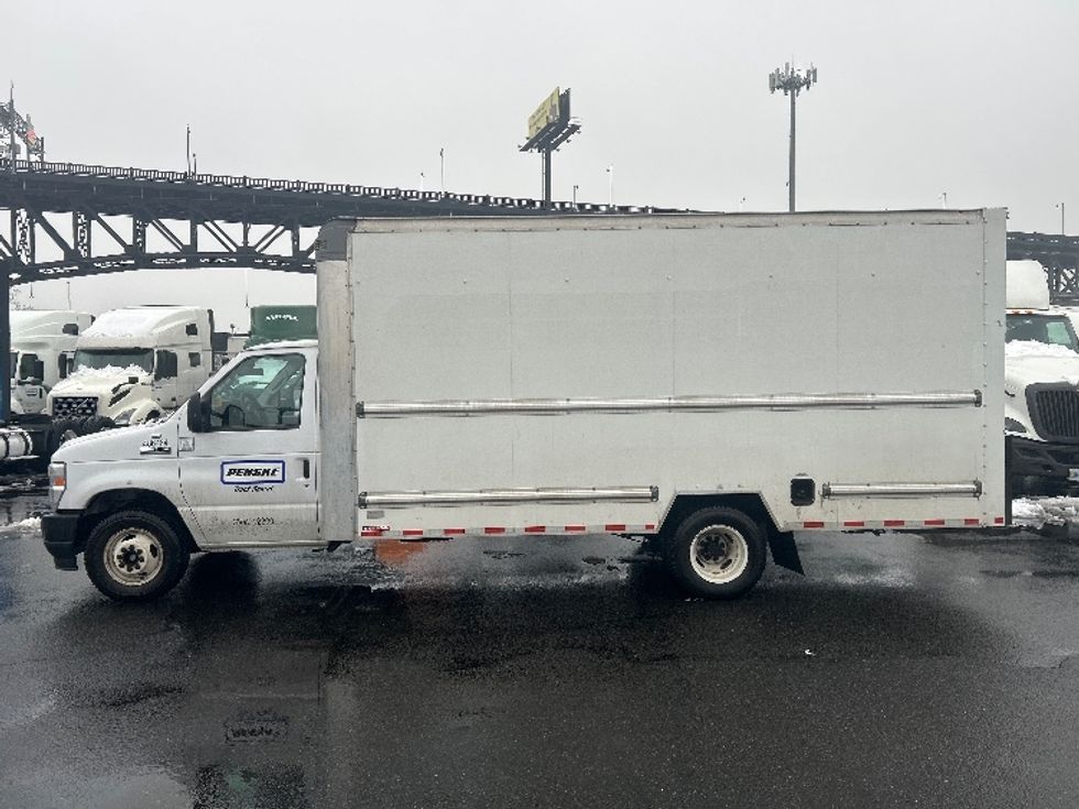 Light Duty Box Truck-Light and Medium Duty Trucks-Ford-2022-E350-Kearny-NJ-98,331\n\t\tmiles-$ 30,250 - Image 4