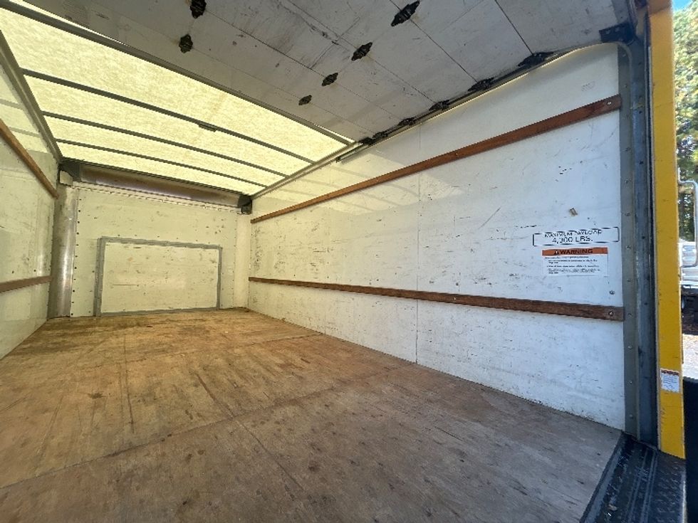 Light Duty Box Truck-Light and Medium Duty Trucks-Ford-2022-E350-Kennesaw-GA-115,555\n\t\tmiles-$ 26,000 - Image 11