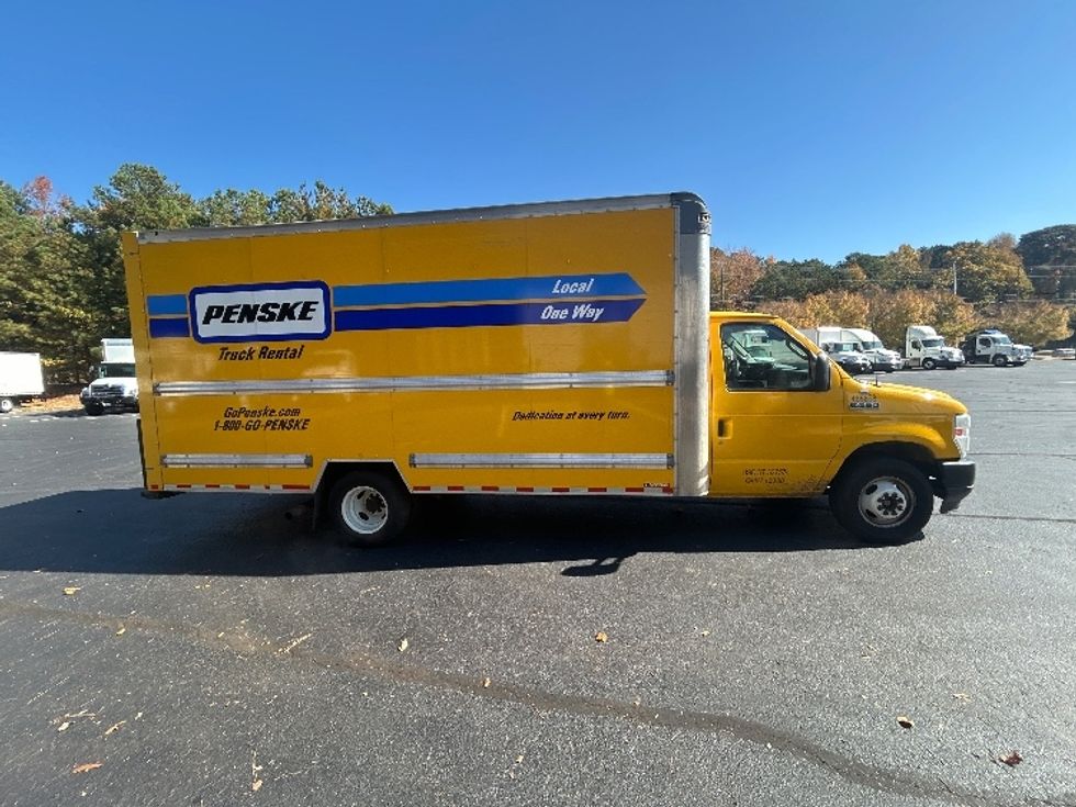Light Duty Box Truck-Light and Medium Duty Trucks-Ford-2022-E350-Kennesaw-GA-115,555\n\t\tmiles-$ 26,000 - Image 14