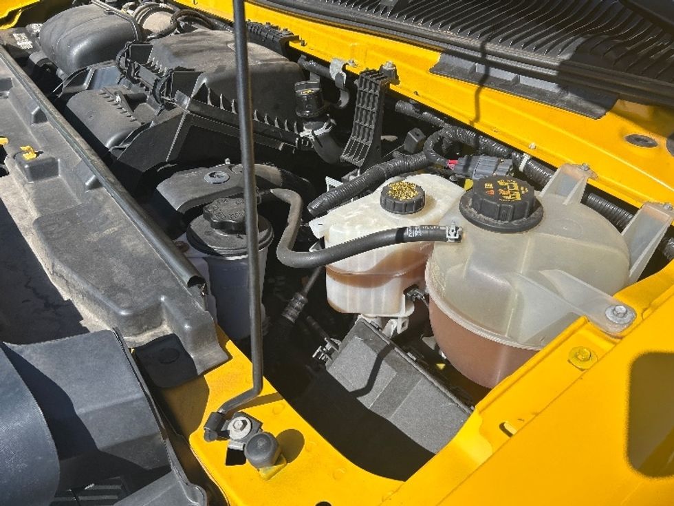 Light Duty Box Truck-Light and Medium Duty Trucks-Ford-2022-E350-Kennesaw-GA-115,555\n\t\tmiles-$ 26,000 - Image 21