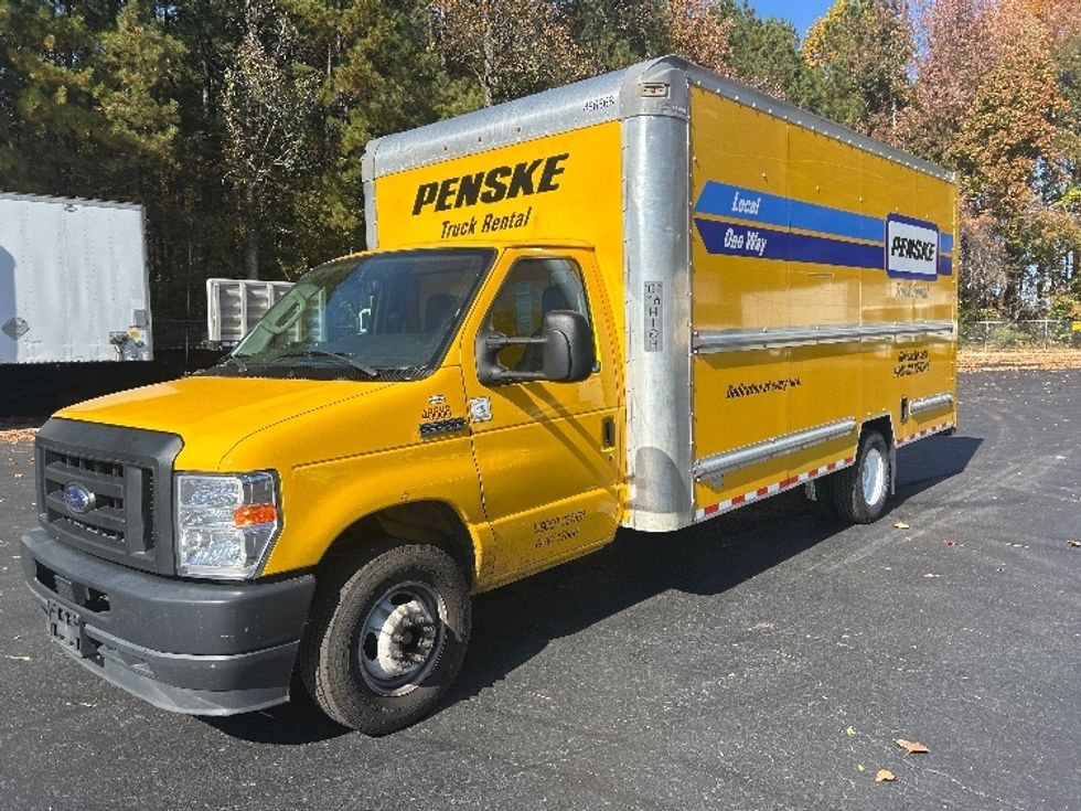 Light Duty Box Truck-Light and Medium Duty Trucks-Ford-2022-E350-Kennesaw-GA-115,555\n\t\tmiles-$ 26,000 - Image 3