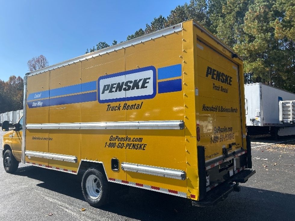 Light Duty Box Truck-Light and Medium Duty Trucks-Ford-2022-E350-Kennesaw-GA-115,555\n\t\tmiles-$ 26,000 - Image 6