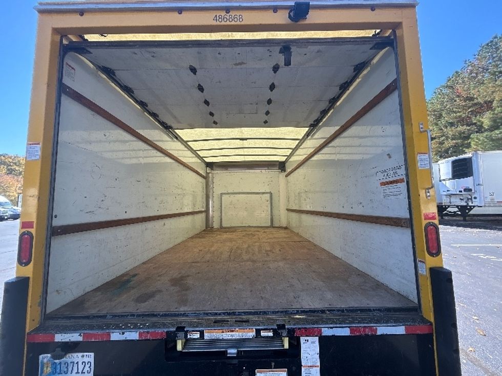 Light Duty Box Truck-Light and Medium Duty Trucks-Ford-2022-E350-Kennesaw-GA-115,555\n\t\tmiles-$ 26,000 - Image 8
