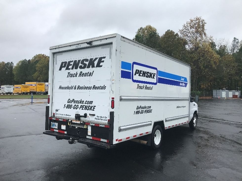 Light Duty Box Truck-Light and Medium Duty Trucks-Ford-2022-E350-Kennesaw-GA-57,218\n\t\tmiles-$ 43,500 - Image 13