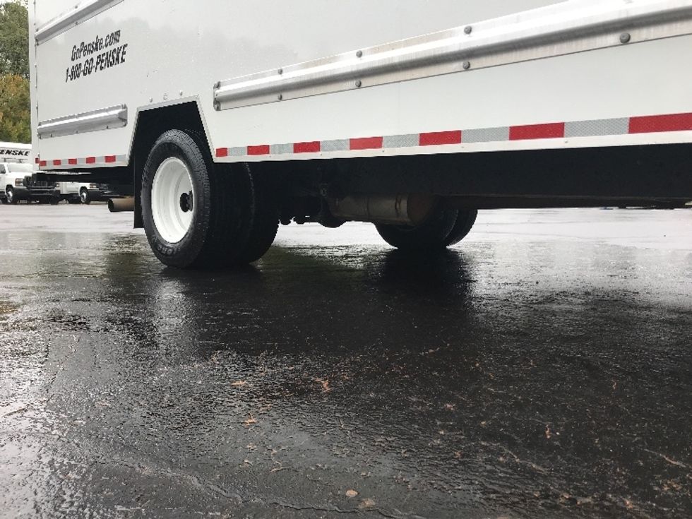 Light Duty Box Truck-Light and Medium Duty Trucks-Ford-2022-E350-Kennesaw-GA-57,218\n\t\tmiles-$ 43,500 - Image 14