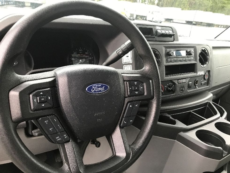 Light Duty Box Truck-Light and Medium Duty Trucks-Ford-2022-E350-Kennesaw-GA-57,218\n\t\tmiles-$ 43,500 - Image 18