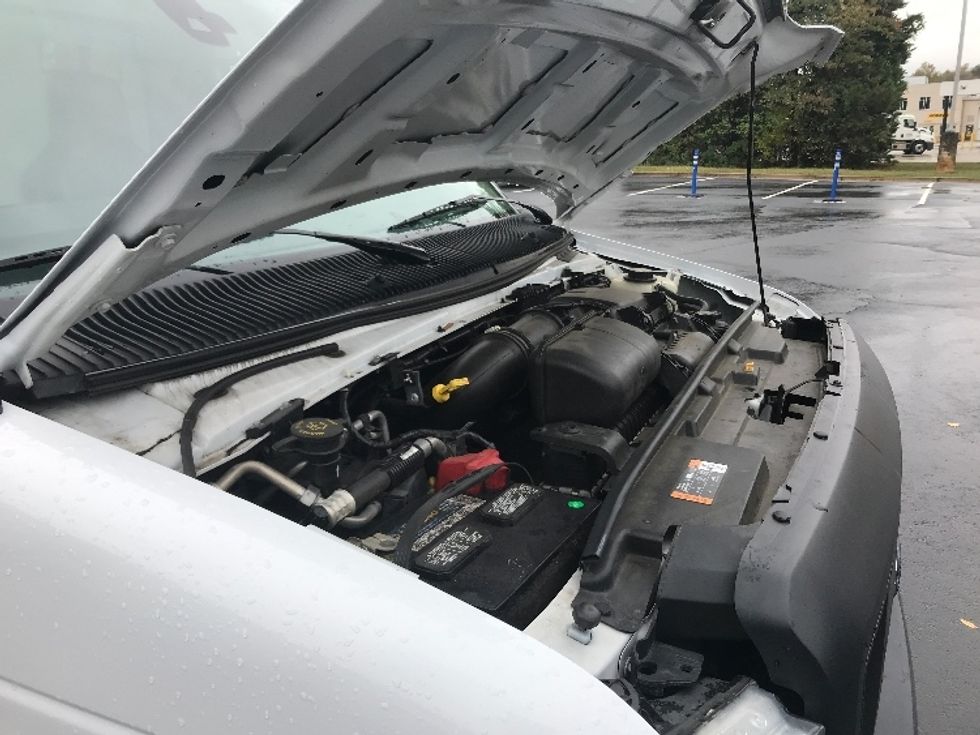 Light Duty Box Truck-Light and Medium Duty Trucks-Ford-2022-E350-Kennesaw-GA-57,218\n\t\tmiles-$ 43,500 - Image 23