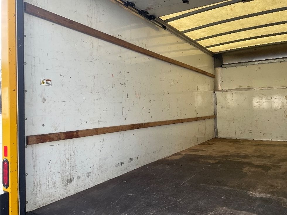 Light Duty Box Truck-Light and Medium Duty Trucks-Ford-2022-E350-Kennesaw-GA-95,342\n\t\tmiles-$ 28,500 - Image 10