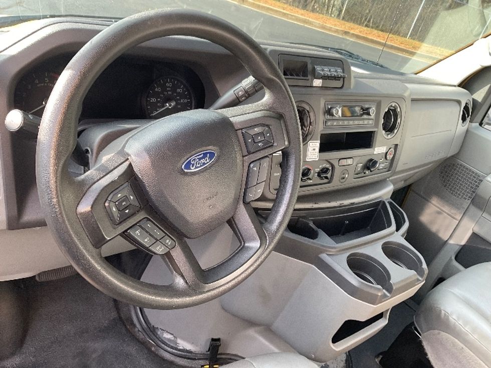 Light Duty Box Truck-Light and Medium Duty Trucks-Ford-2022-E350-Kennesaw-GA-95,342\n\t\tmiles-$ 28,500 - Image 16