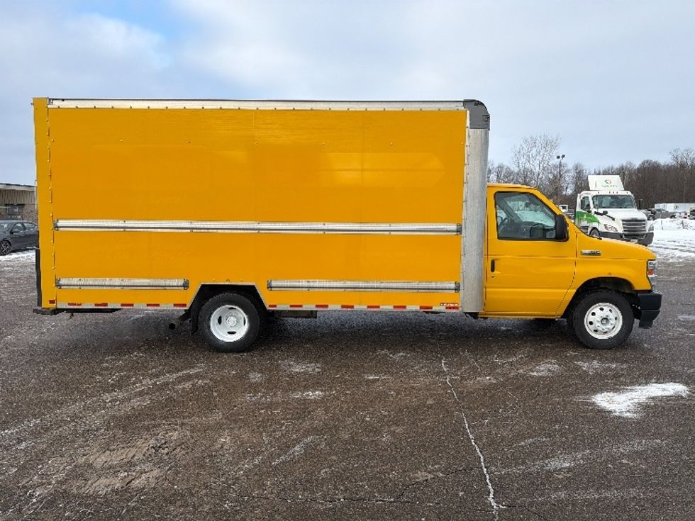Light Duty Box Truck-Light and Medium Duty Trucks-Ford-2022-E350-Kentwood-MI-102,259\n\t\tmiles-$ 27,250 - Image 12