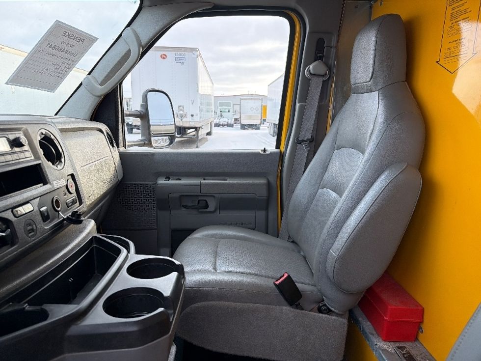 Light Duty Box Truck-Light and Medium Duty Trucks-Ford-2022-E350-Kentwood-MI-102,259\n\t\tmiles-$ 27,250 - Image 16