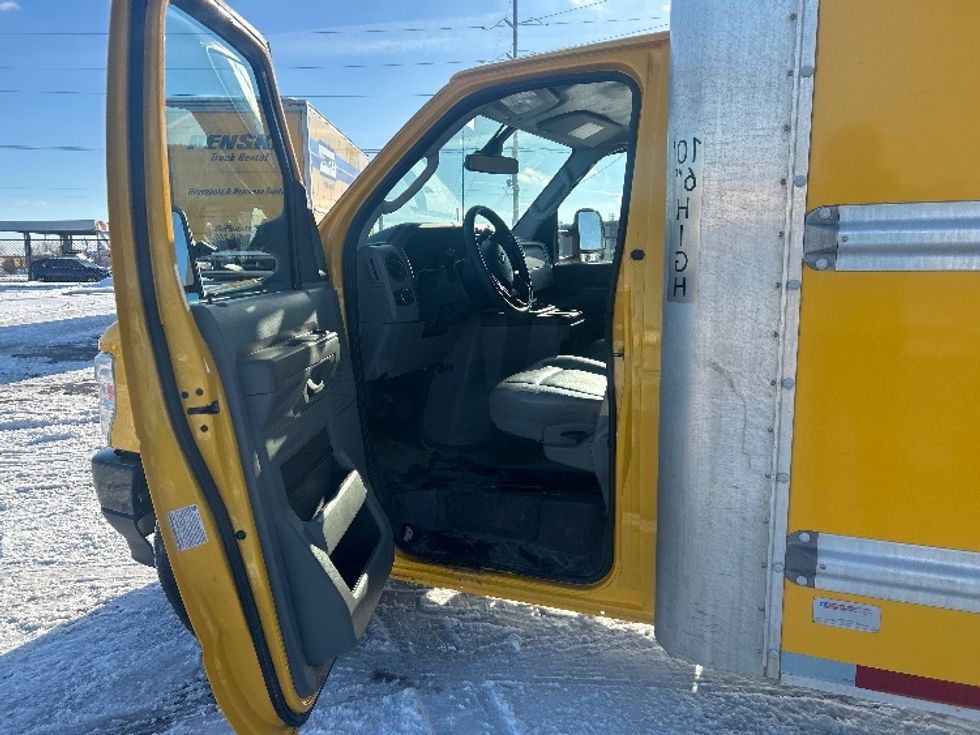 Light Duty Box Truck-Light and Medium Duty Trucks-Ford-2022-E350-Kentwood-MI-95,627\n\t\tmiles-$ 28,000 - Image 16