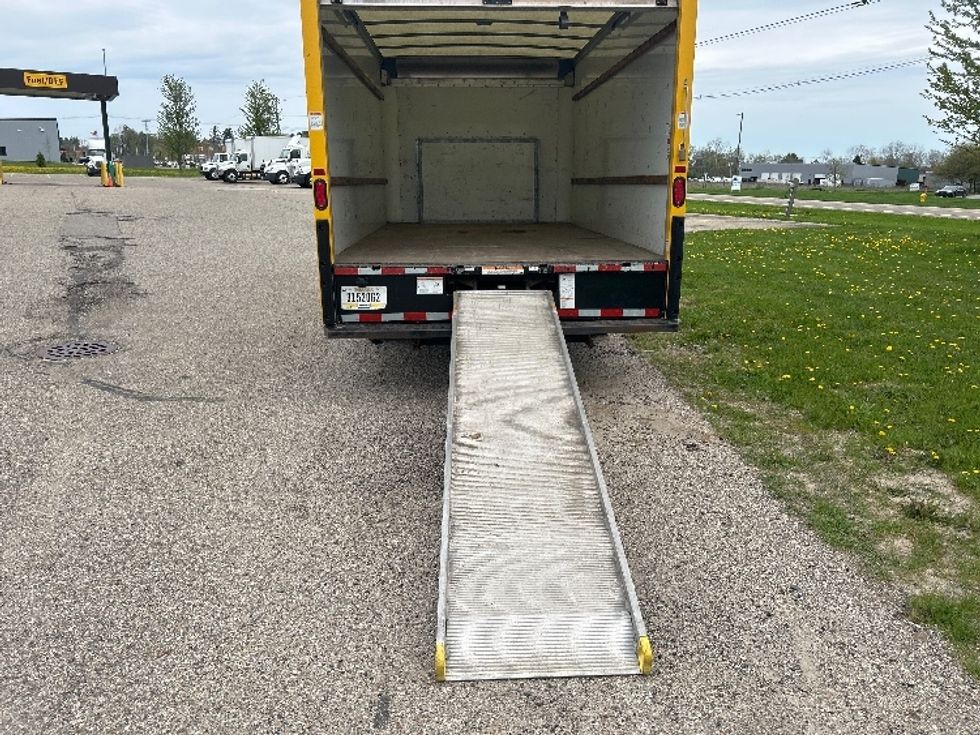 Light Duty Box Truck-Light and Medium Duty Trucks-Ford-2022-E350-Kentwood-MI-96,364\n\t\tmiles-$ 23,500 - Image 9