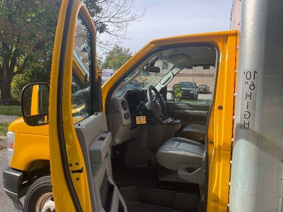 Light Duty Box Truck-Light and Medium Duty Trucks-Ford-2022-E350-King Of Prussia-PA-102,616\n\t\tmiles-$ 25,500 - Image 16