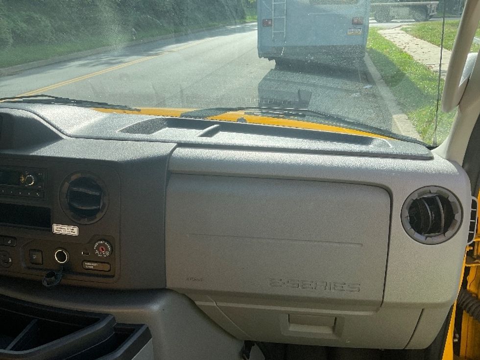 Light Duty Box Truck-Light and Medium Duty Trucks-Ford-2022-E350-King Of Prussia-PA-102,616\n\t\tmiles-$ 25,500 - Image 21