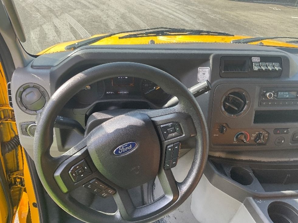 Light Duty Box Truck-Light and Medium Duty Trucks-Ford-2022-E350-King Of Prussia-PA-90,292\n\t\tmiles-$ 28,250 - Image 18