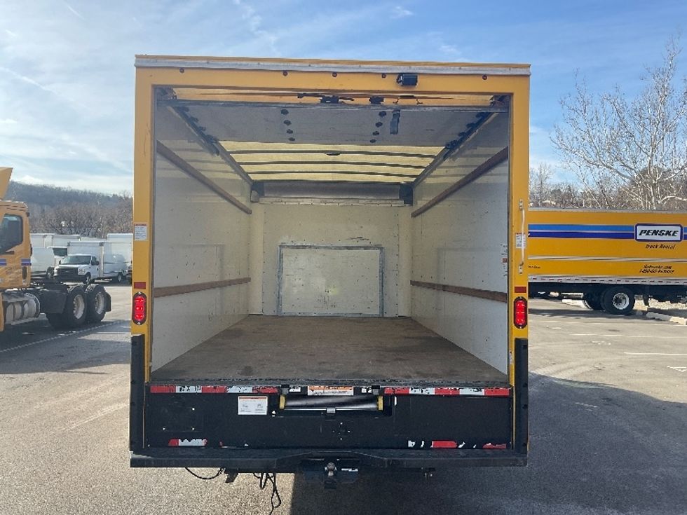 Light Duty Box Truck-Light and Medium Duty Trucks-Ford-2022-E350-King Of Prussia-PA-90,292\n\t\tmiles-$ 28,250 - Image 8