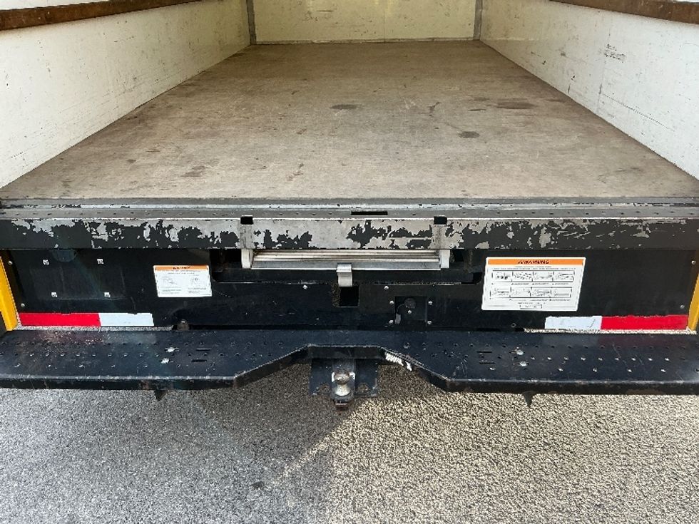 Light Duty Box Truck-Light and Medium Duty Trucks-Ford-2022-E350-Knoxville-TN-105,519\n\t\tmiles-$ 28,250 - Image 10