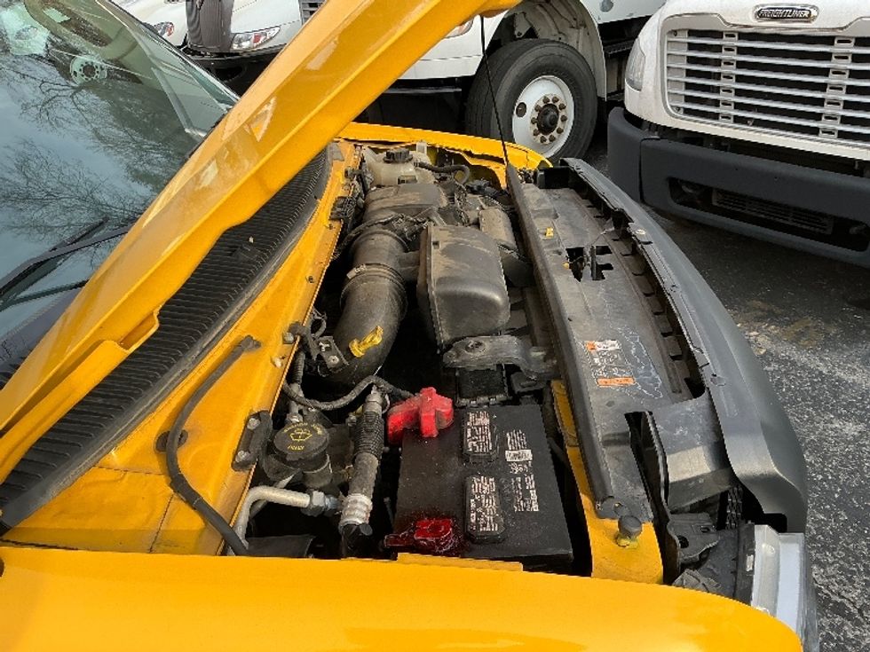 Light Duty Box Truck-Light and Medium Duty Trucks-Ford-2022-E350-Knoxville-TN-105,519\n\t\tmiles-$ 28,250 - Image 23