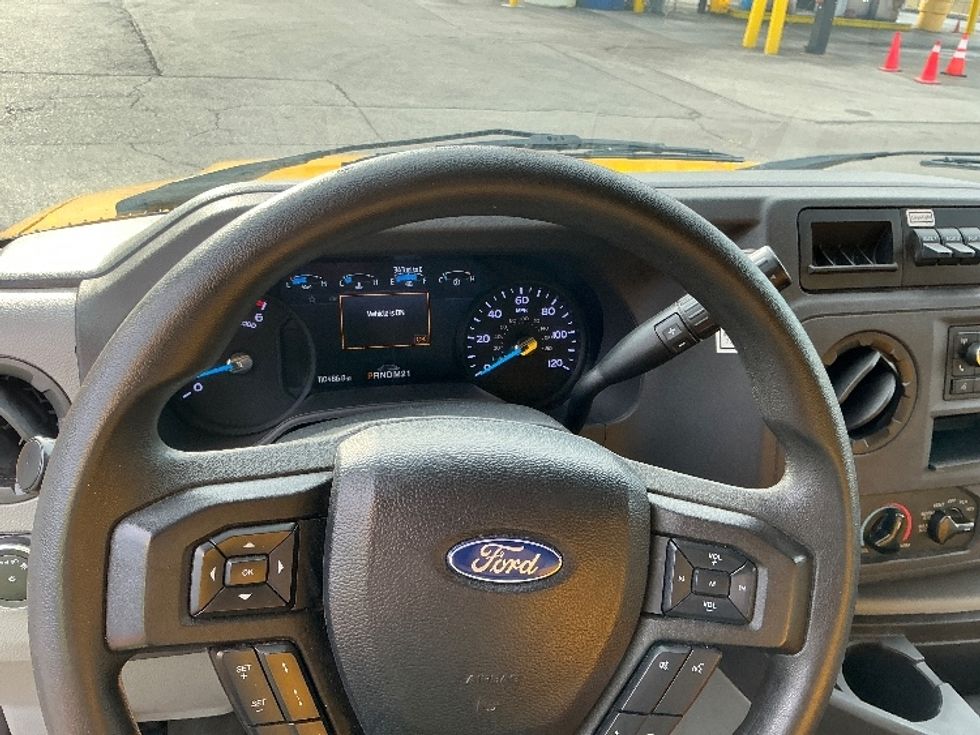 Light Duty Box Truck-Light and Medium Duty Trucks-Ford-2022-E350-Knoxville-TN-110,489\n\t\tmiles-$ 27,250 - Image 18