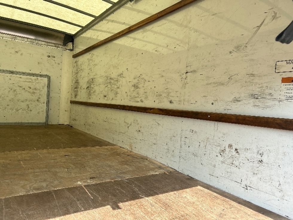 Light Duty Box Truck-Light and Medium Duty Trucks-Ford-2022-E350-Knoxville-TN-116,179\n\t\tmiles-$ 26,000 - Image 10