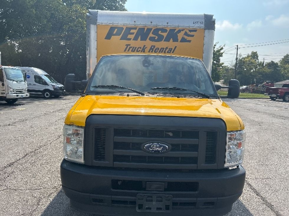 Light Duty Box Truck-Light and Medium Duty Trucks-Ford-2022-E350-Knoxville-TN-116,179\n\t\tmiles-$ 26,000 - Image 2