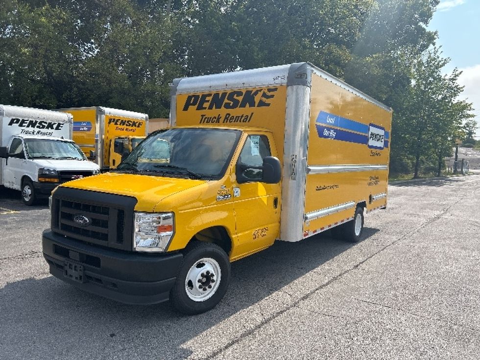 Light Duty Box Truck-Light and Medium Duty Trucks-Ford-2022-E350-Knoxville-TN-116,179\n\t\tmiles-$ 26,000 - Image 3