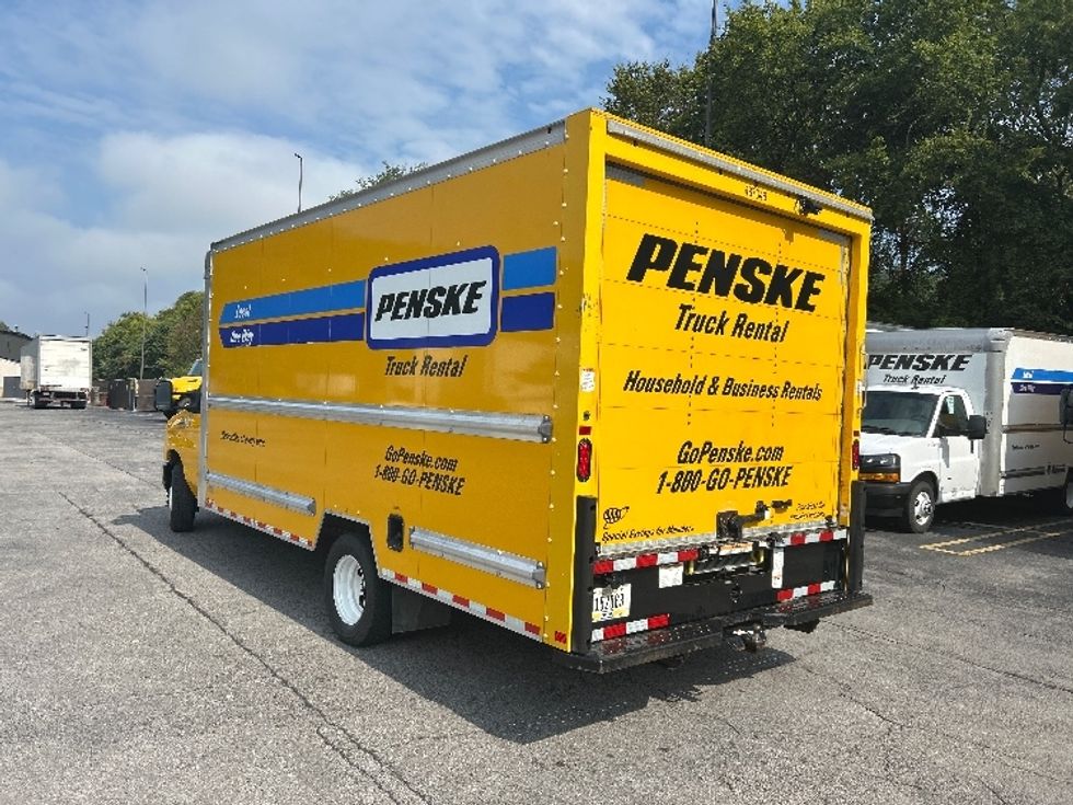 Light Duty Box Truck-Light and Medium Duty Trucks-Ford-2022-E350-Knoxville-TN-116,179\n\t\tmiles-$ 26,000 - Image 5