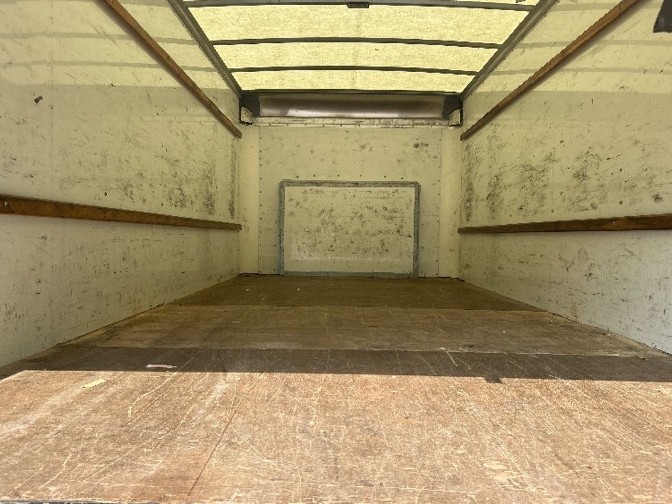 Light Duty Box Truck-Light and Medium Duty Trucks-Ford-2022-E350-Knoxville-TN-116,179\n\t\tmiles-$ 26,000 - Image 7