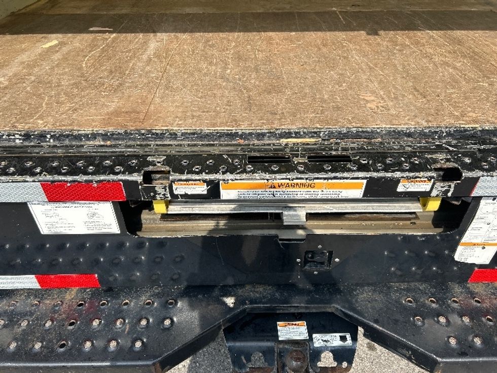 Light Duty Box Truck-Light and Medium Duty Trucks-Ford-2022-E350-Knoxville-TN-116,179\n\t\tmiles-$ 26,000 - Image 8