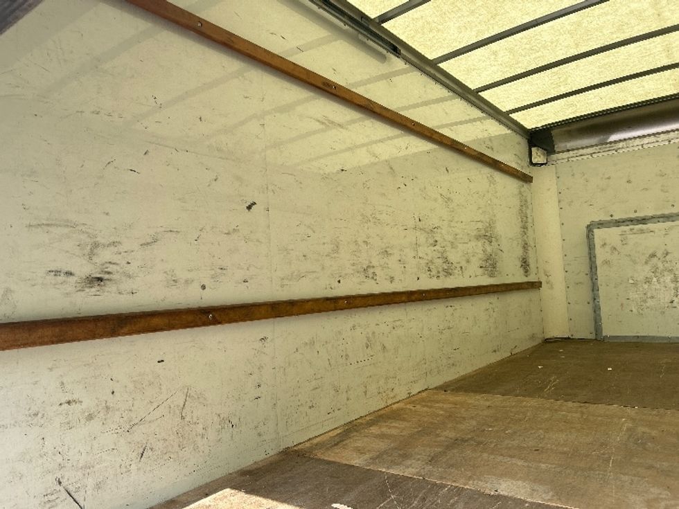 Light Duty Box Truck-Light and Medium Duty Trucks-Ford-2022-E350-Knoxville-TN-116,179\n\t\tmiles-$ 26,000 - Image 9