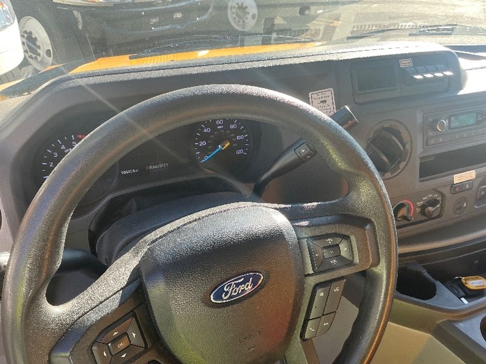 Light Duty Box Truck-Light and Medium Duty Trucks-Ford-2022-E350-Knoxville-TN-96,567\n\t\tmiles-$ 29,500 - Image 18