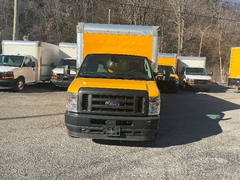 Light Duty Box Truck-Light and Medium Duty Trucks-Ford-2022-E350-Knoxville-TN-96,567\n\t\tmiles-$ 29,500 - Image 2