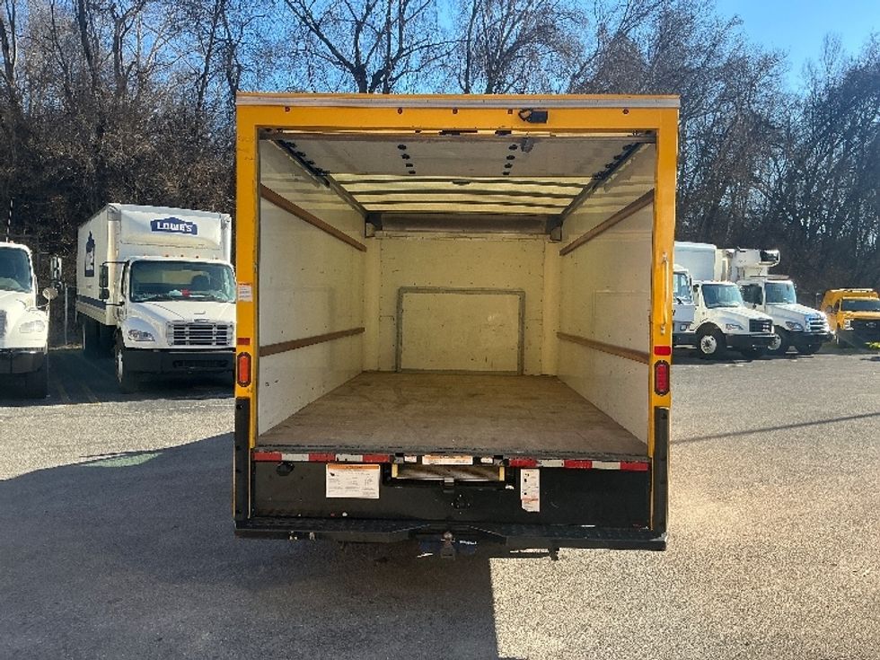 Light Duty Box Truck-Light and Medium Duty Trucks-Ford-2022-E350-Knoxville-TN-96,567\n\t\tmiles-$ 29,500 - Image 8