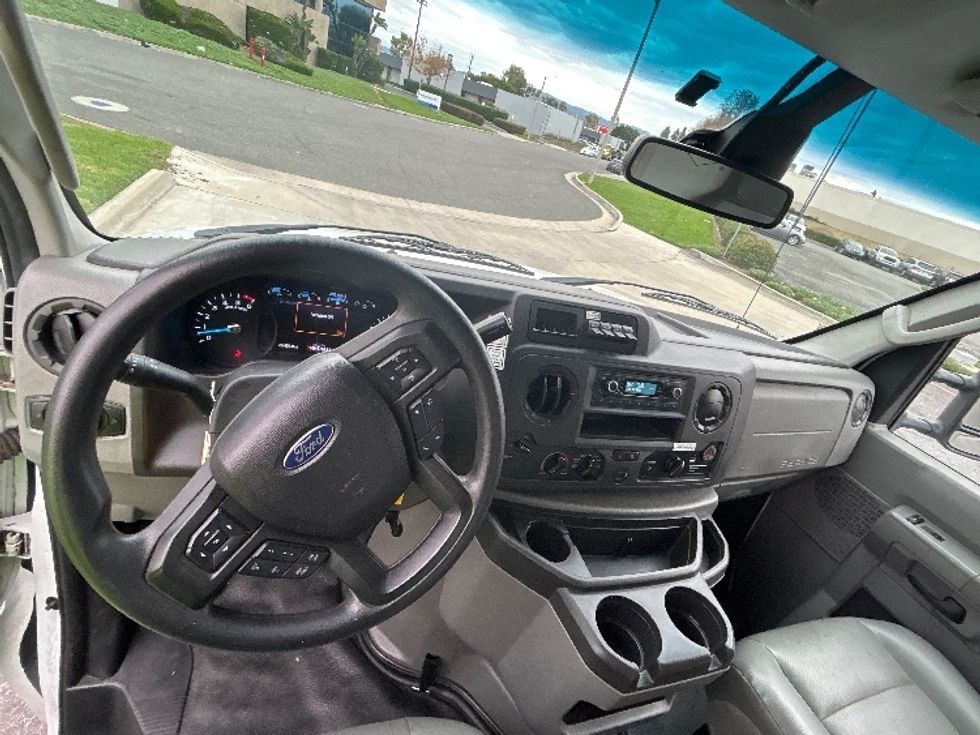 Light Duty Box Truck-Light and Medium Duty Trucks-Ford-2022-E350-La Mirada-CA-86,476\n\t\tmiles-$ 33,750 - Image 16